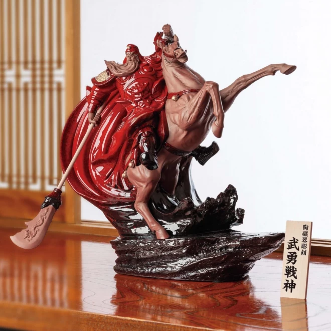 中国工芸美術家 かいい　陶磁器彫刻『武勇戦神』