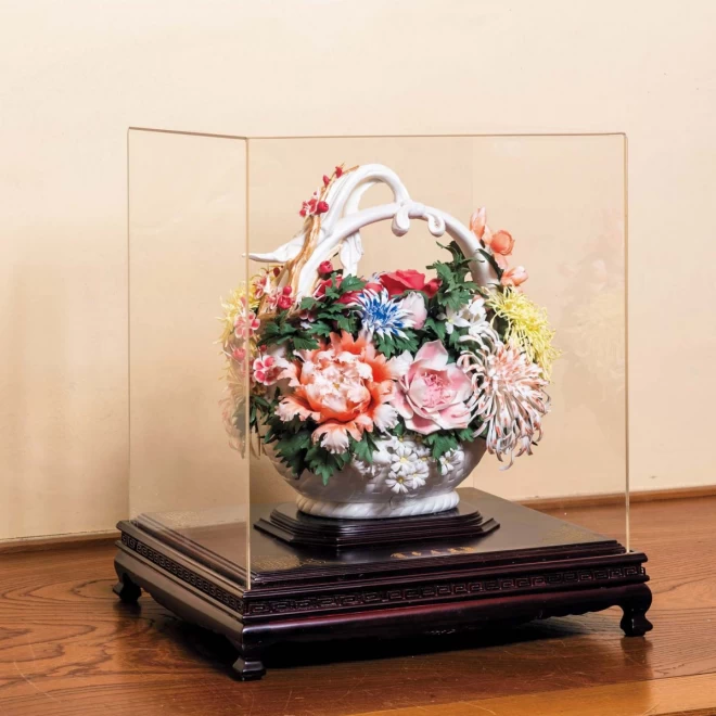 張麗江　徳化窯磁器『花と美の競演』