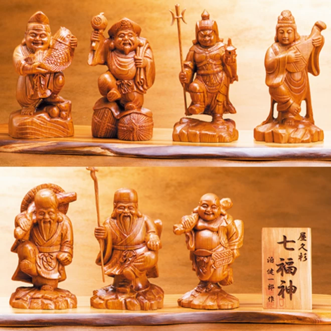 七福神 木製 刀彫 細密彫刻 七福神 置物飾り 縁起物 装飾品 台座付き-