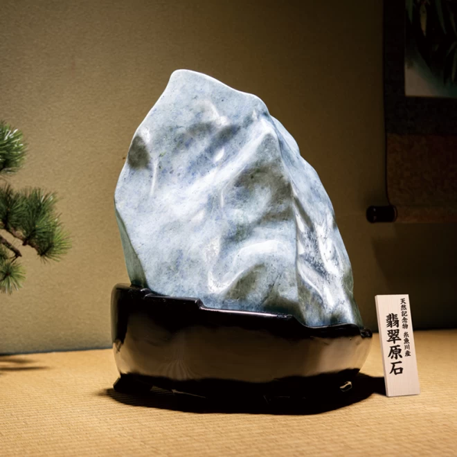 糸魚川産『ラベンダー翡翠原石』23kg