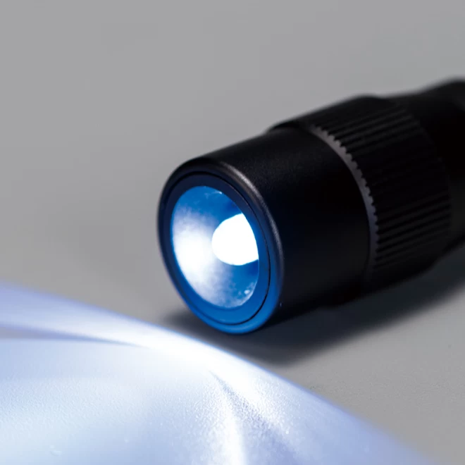 LEDライト・ストームホイッスル付き　完全版『護身用特殊警棒』
