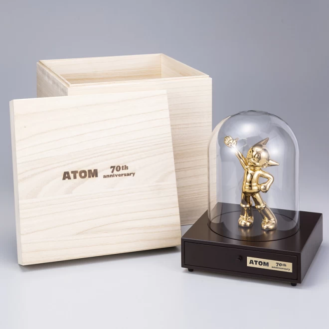 アトムデビュー70周年記念 高級磁器人形 \u003cゴールド塗装 限定 500個\u003eコメントなし即購入歓迎です